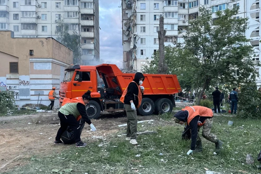 События НИУ «БелГУ» волонтёры ниу «белгу» присоединились к устранению последствий очередных обстрелов белгорода