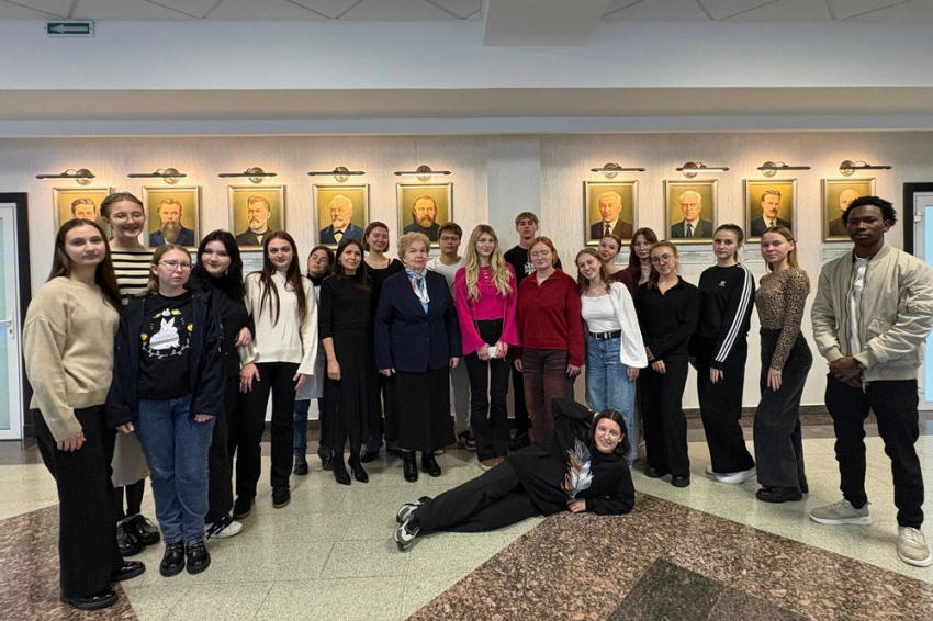 События НИУ «БелГУ» институт фармации, химии и биологии продолжает делиться знаниями со студентами и школьниками