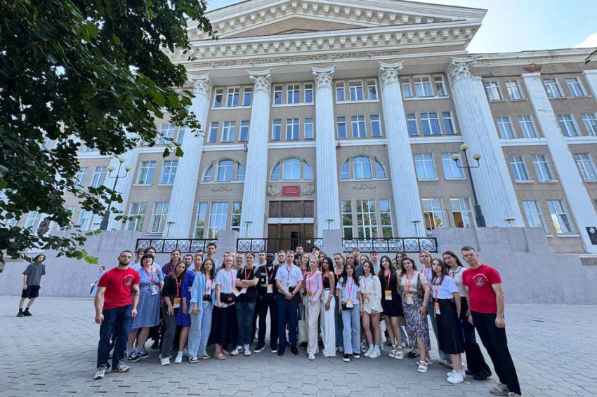 События НИУ «БелГУ» представители ниу «белгу» приняли участие в патриотическом форуме «арсенал победы»