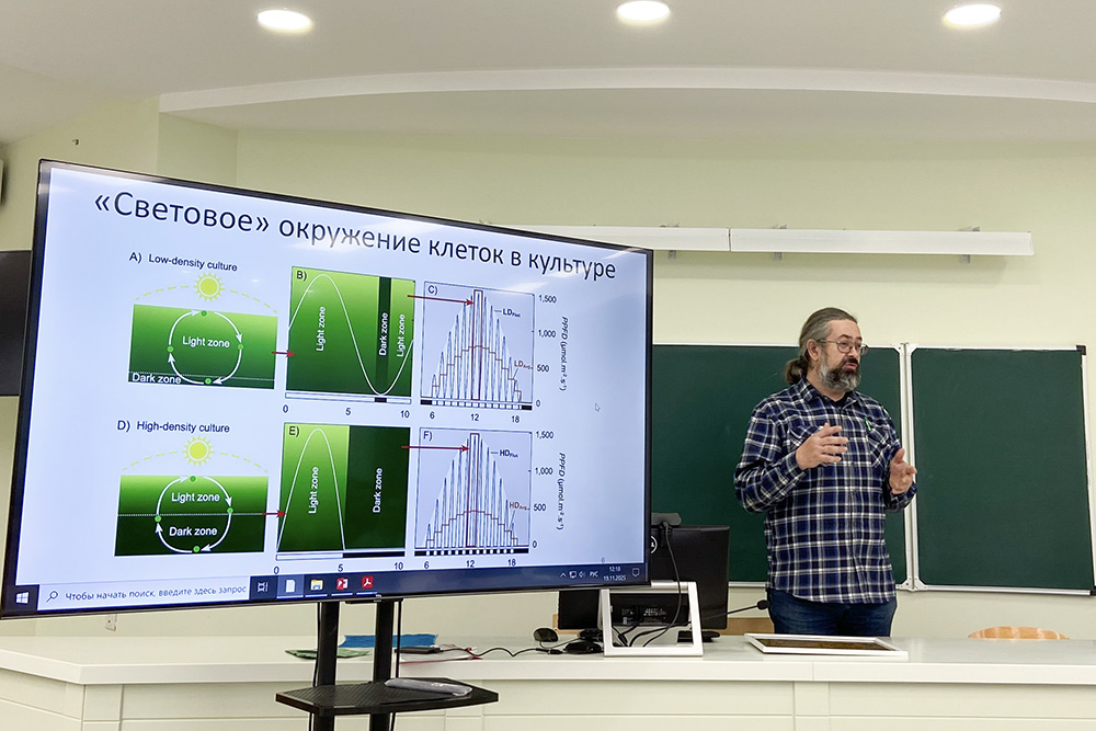 Будущие биотехнологи погрузились в процесс масштабирования культур