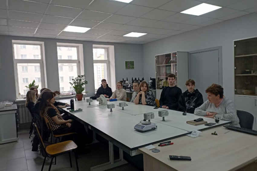 События НИУ «БелГУ» студенты-биохимики знакомятся с реальными проектами учёных вуза