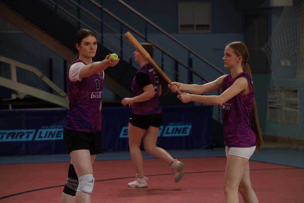 В НИУ «БелГУ» прошли соревнования по мини-лапте среди женских команд обучающихся институтов и колледжей