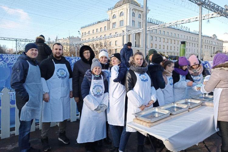 События НИУ «БелГУ» студенты-волонтёры белгородского госуниверситета – на гастрономическом фестивале